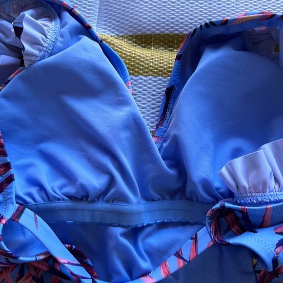 Jessica Simpson Women's One Piece Swimsuit Bathing Suit - Picture 6 of 8